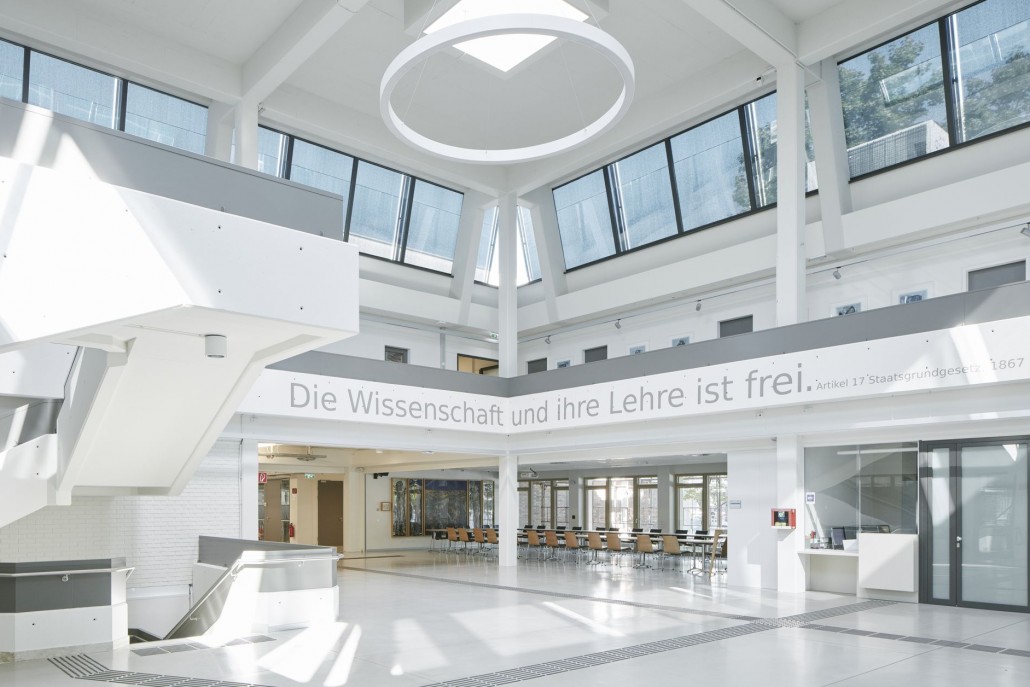 Foyer der Universität Klagenfurt